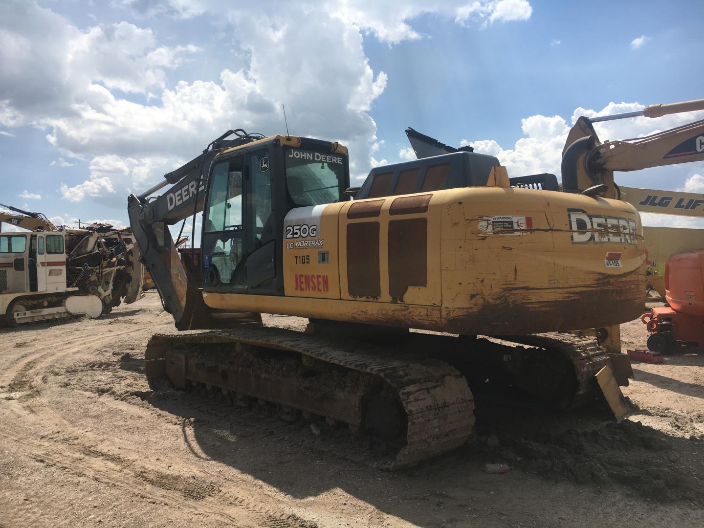 ./imagenes/INVOICE/2019/16911/EXCAVADORA JOHN DEERE 250G LC (3).JPG